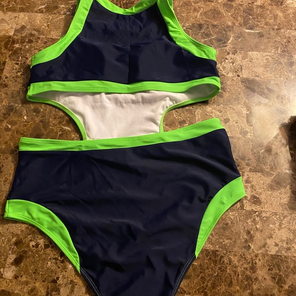 COPY - One piece bathing suit never used Green & Blue never worn - Picture 3 of 4
